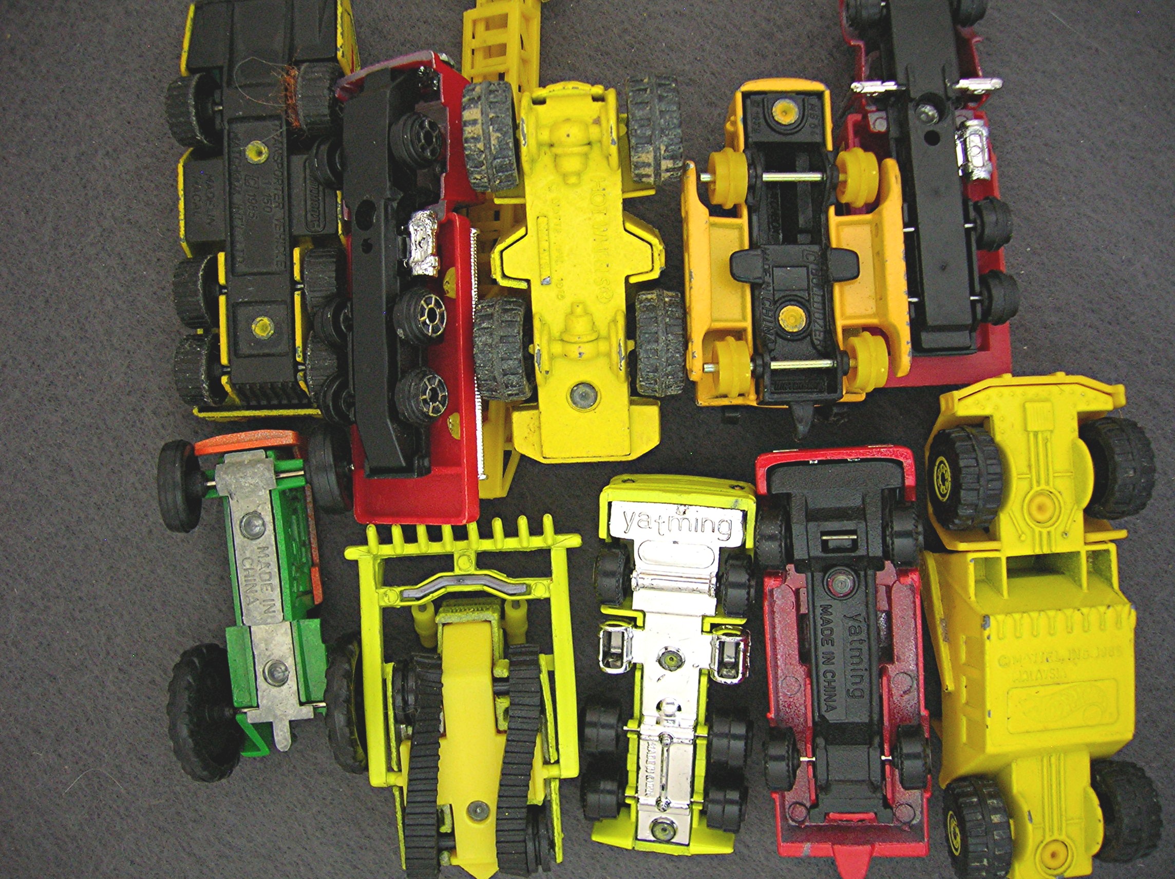Lot #9 - 10 Diecast, Hot Wheels, style toy vehicles
