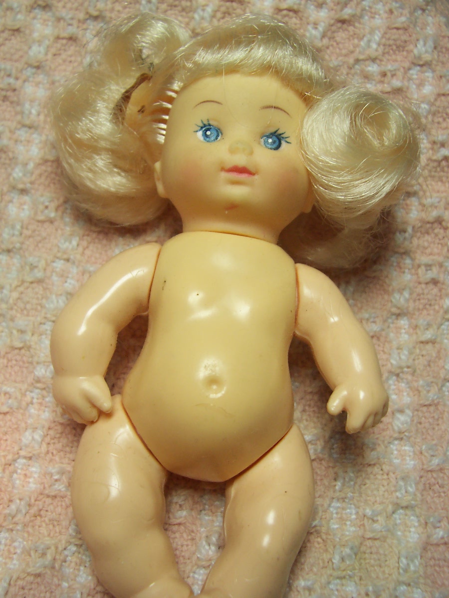 Playmates Baby Doll in Rocking Seat 1996