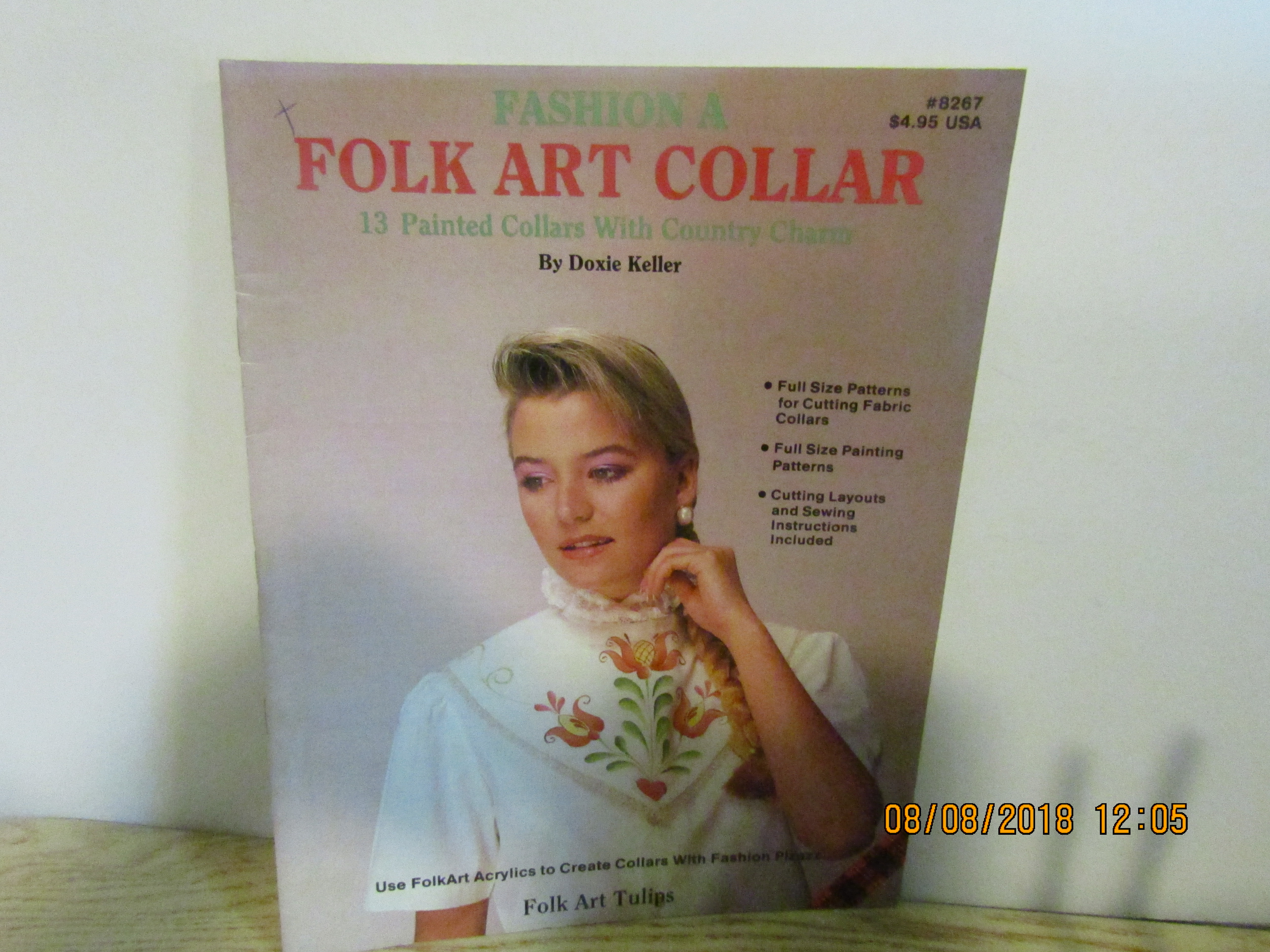 Plaid Book Fashion A  Folk Art Painted Collar #8267