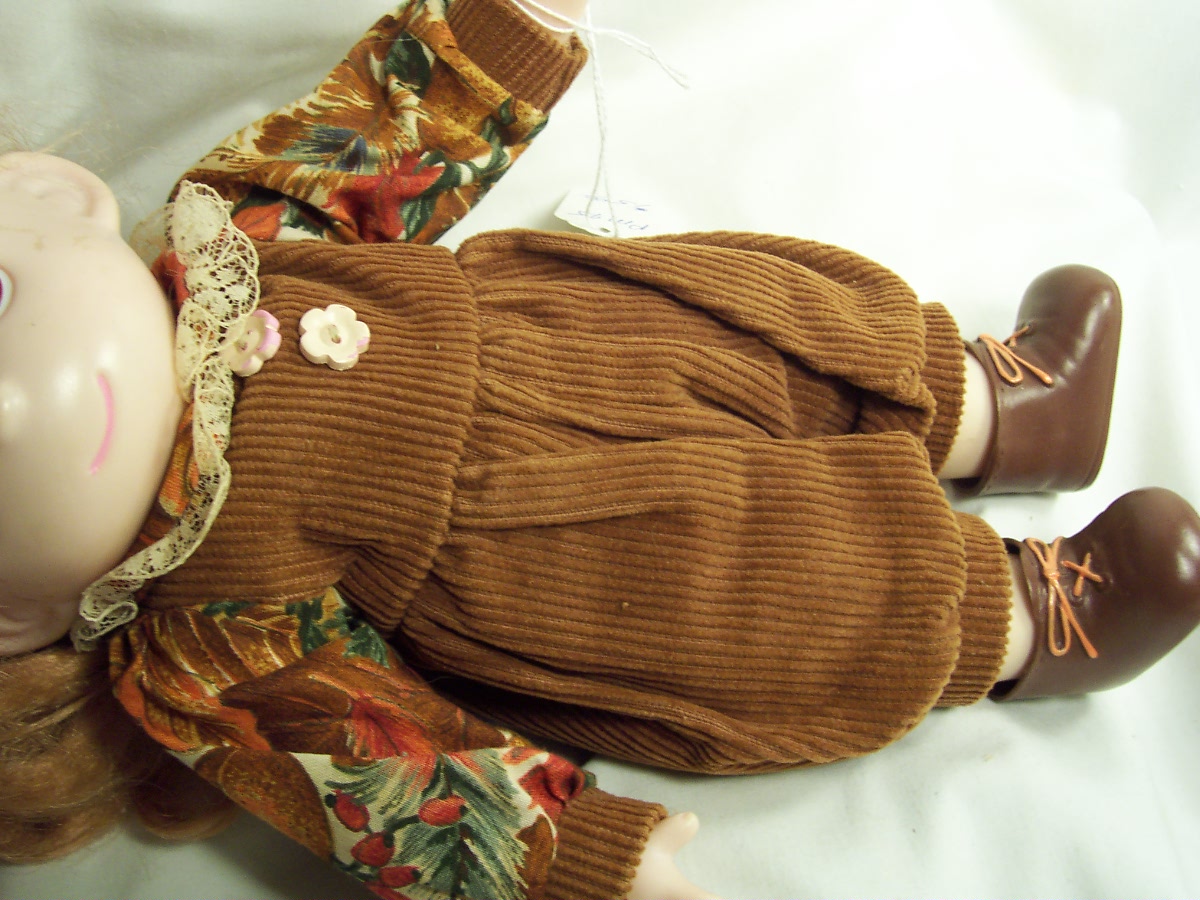 Precious Moments Doll Enesco 2000