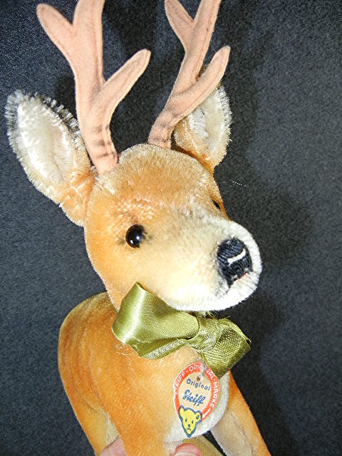 Steiff Vintage Buck Deer, 12 inches with tags