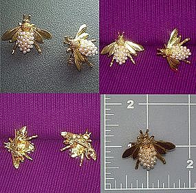 Bee bug pearl brooches pins Pair vintage