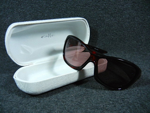 Oakley Speechless Red Tortoise Sunglasses 03-583