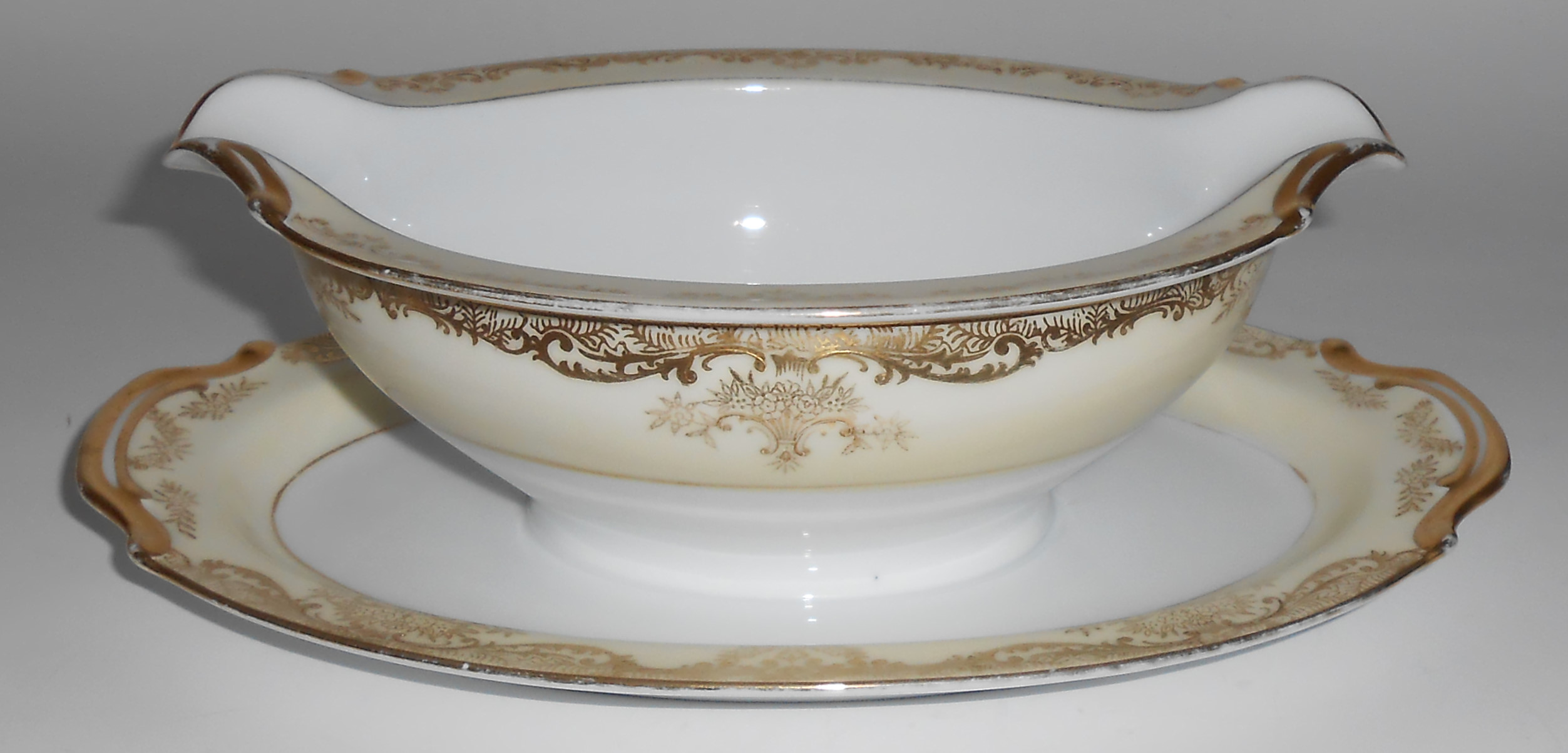 Noritake Porcelain China Grafton W/Gold Gravy Bowl