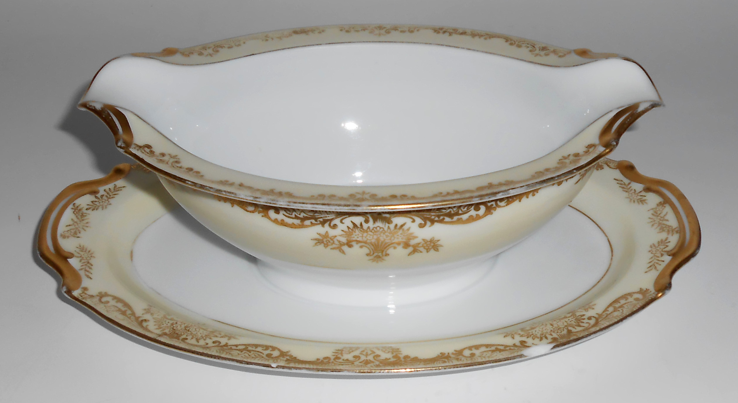 Noritake Porcelain China Grafton W/Gold Gravy Bowl