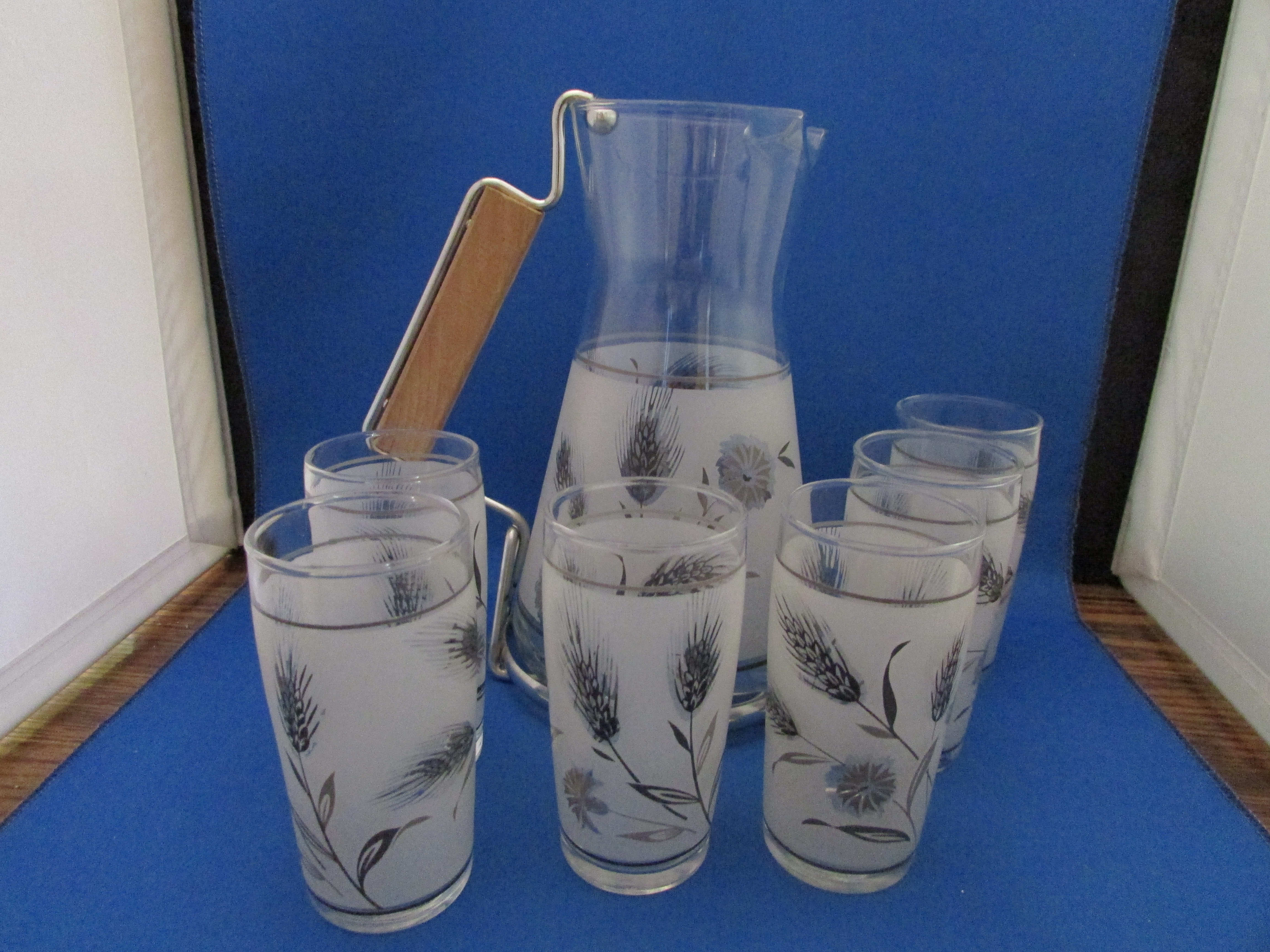 Libbey Foilage Juice Set