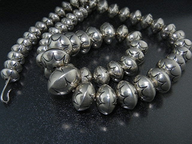 Navajo Pearls Sterling Silver Necklace 25 inches 126 Gr