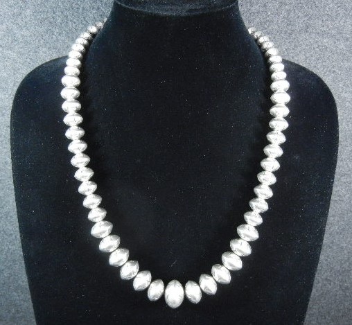 Navajo Pearls Sterling Silver Necklace 25 inches 126 Gr