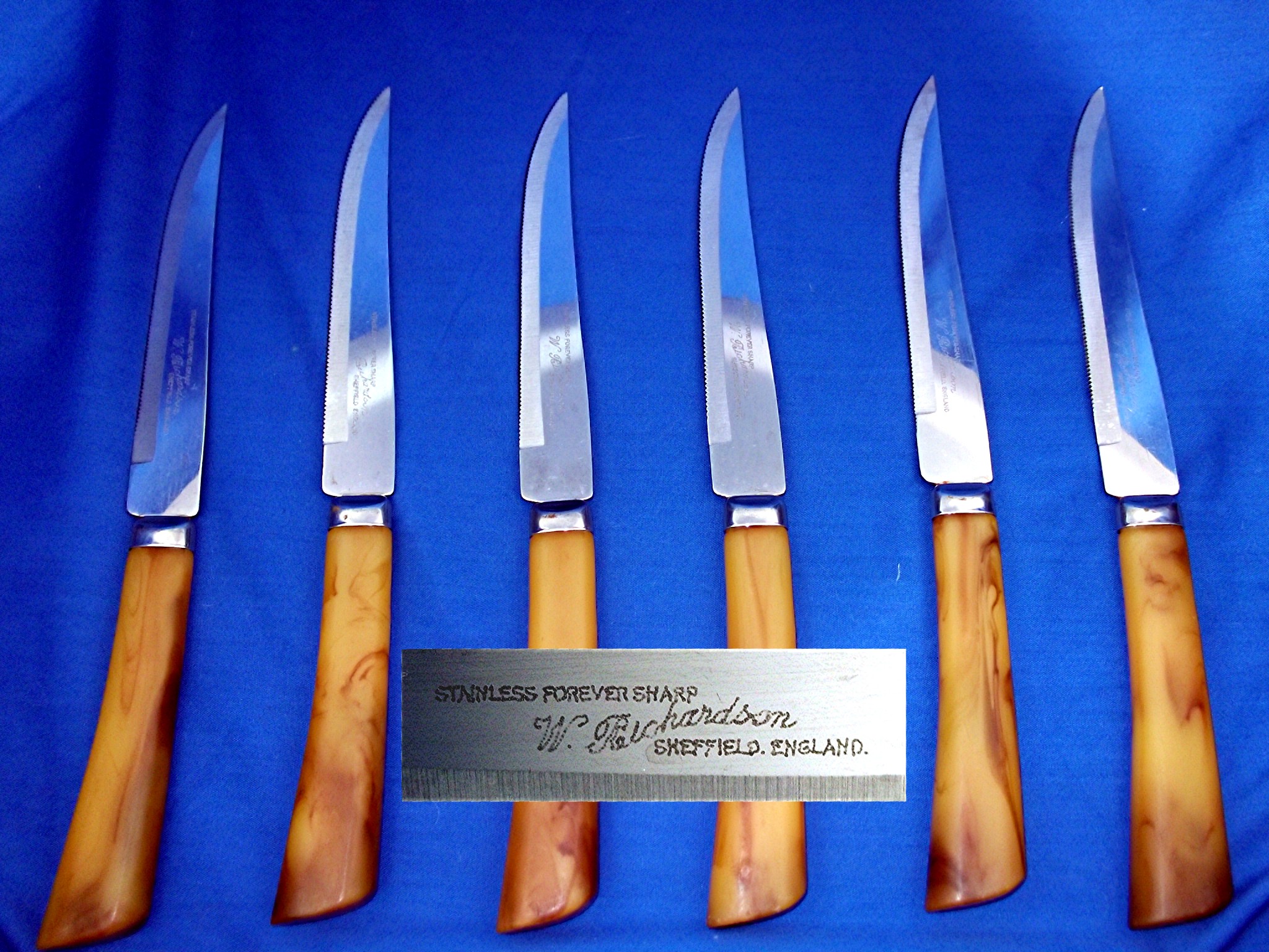 Bakelite Steak Knife Set W. Richardson Sheffield Engla