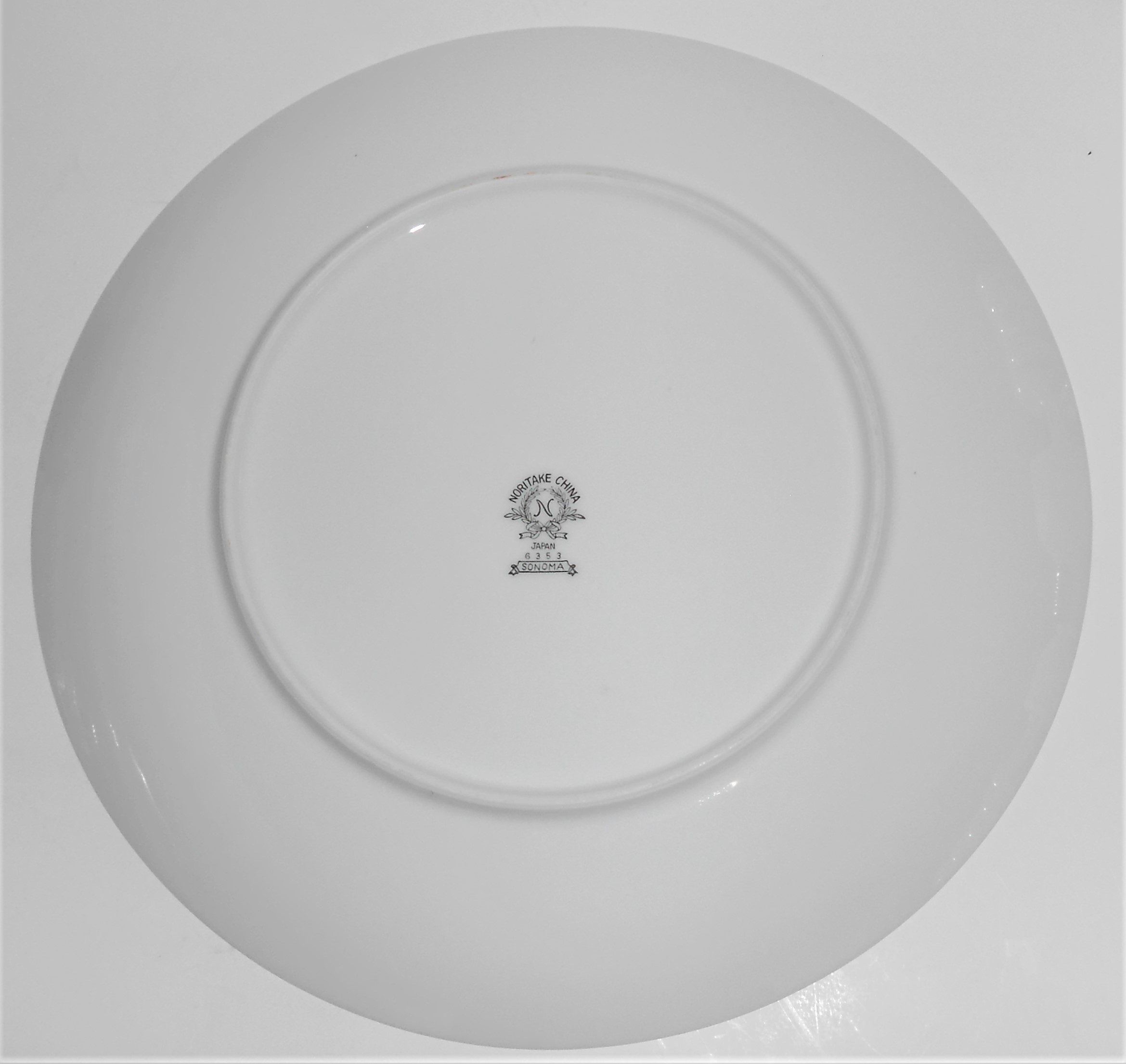 Noritake Porcelain China Sonoma w/Platinum Dinner Plate