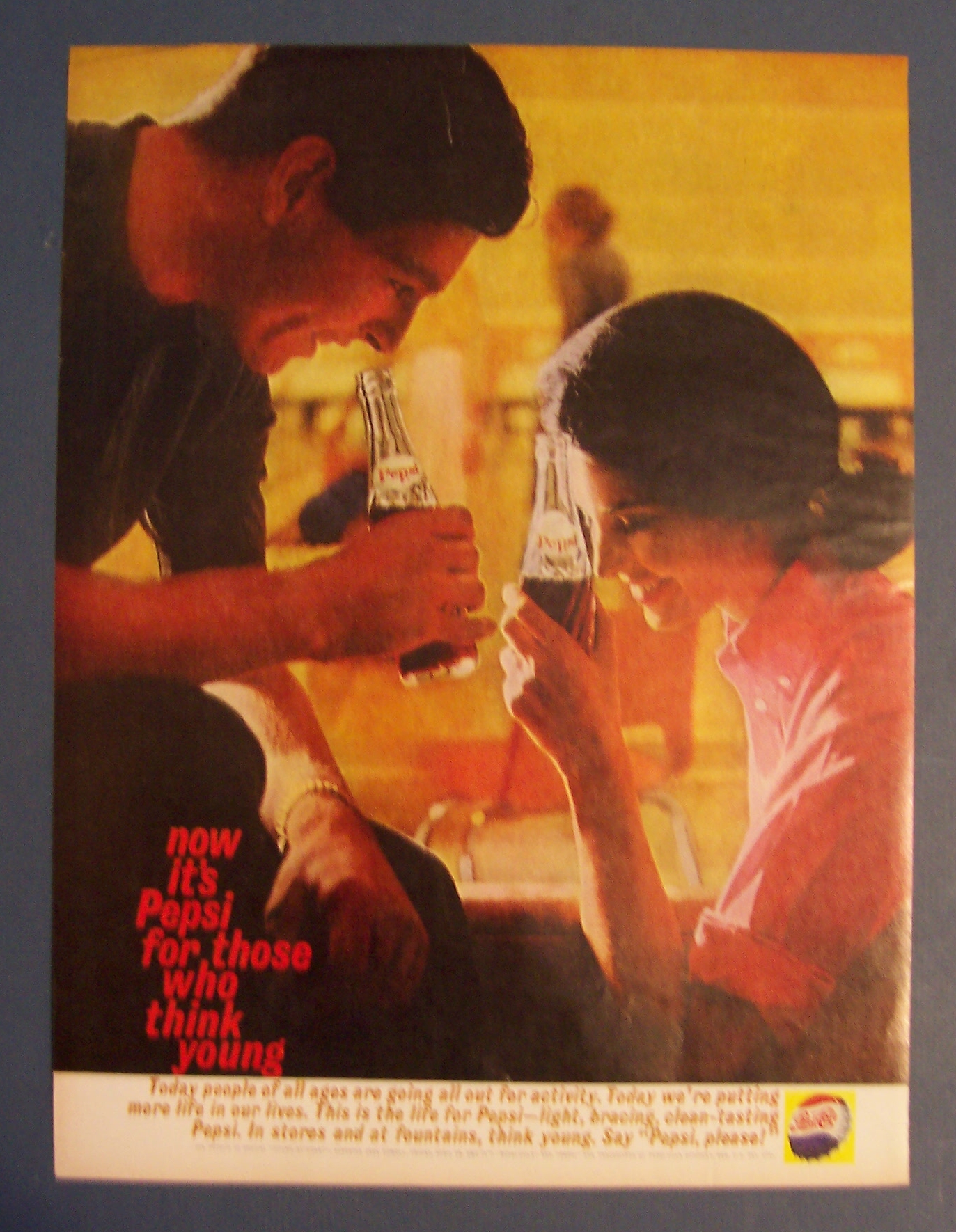 1961 Pepsi-Cola (Pepsi) with Man & Woman Talking