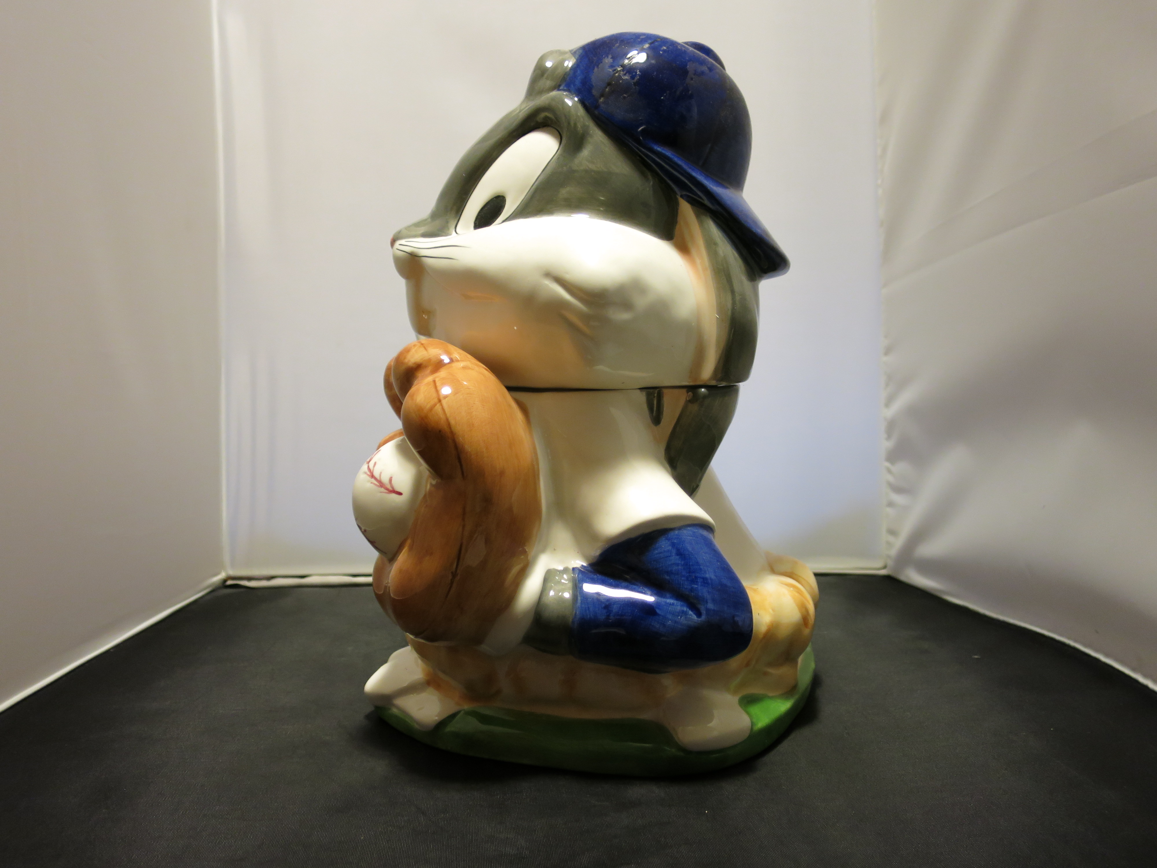 Bugs Bunny Baseball Warner Bros Cookie Jar 1993
