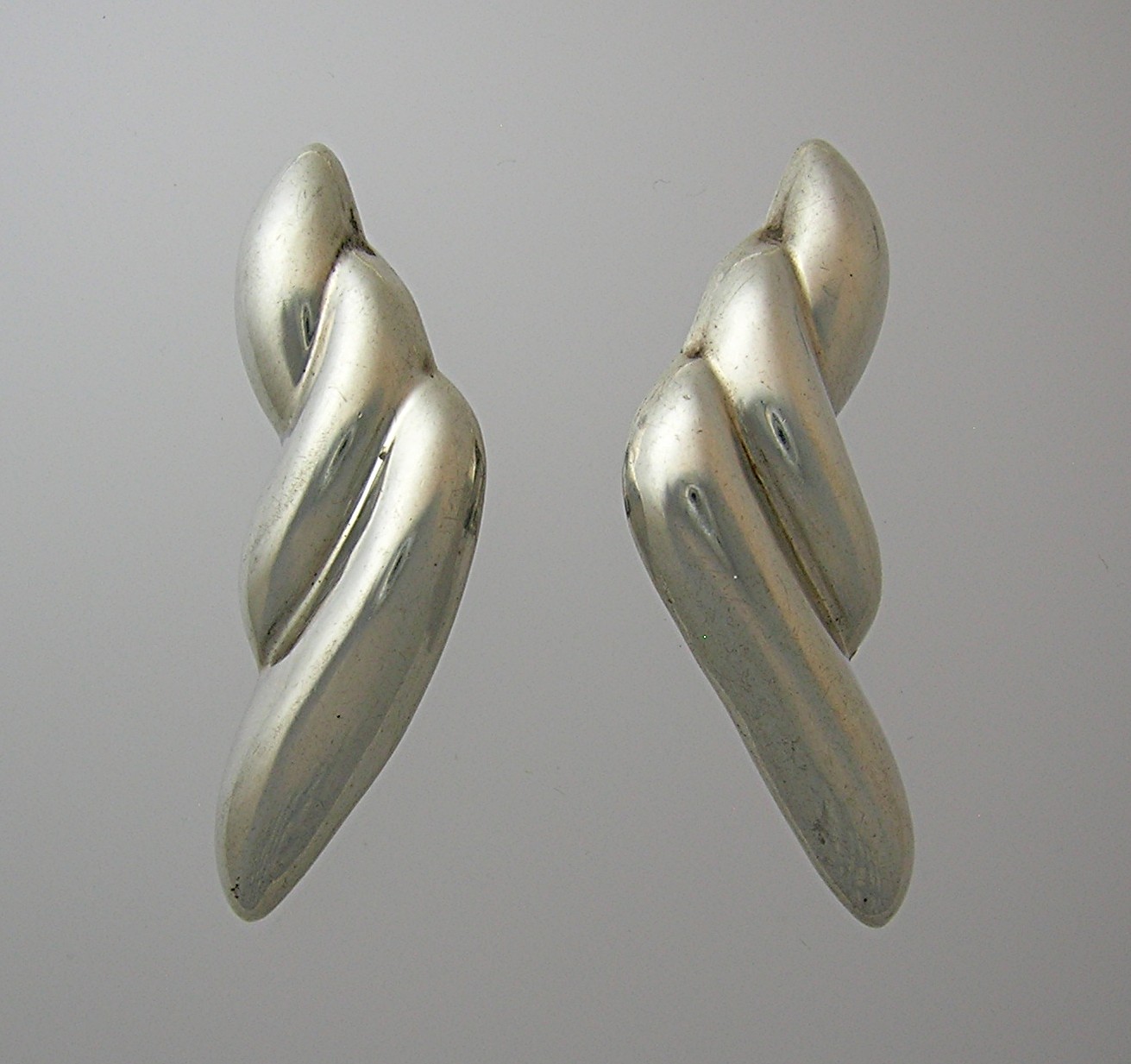 Taxco Mexico Sterling Silver Signed Clip Earrings