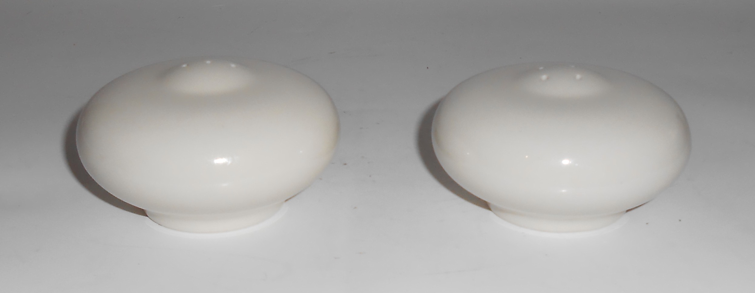 Flintridge China Bon-Lite Salt Pepper Shaker Set