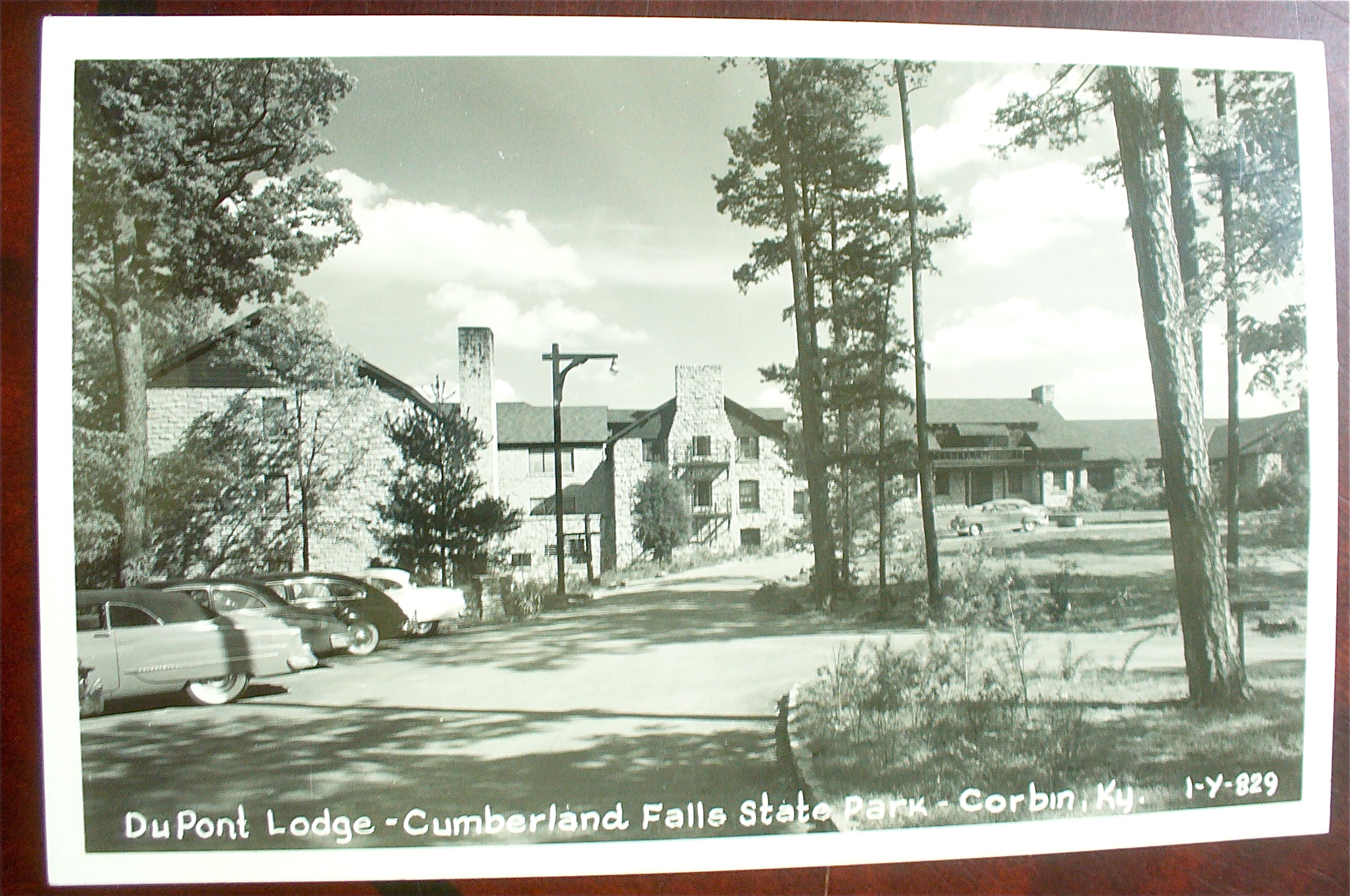 DuPont Lodge, Cumberland Falls State Park Postcard