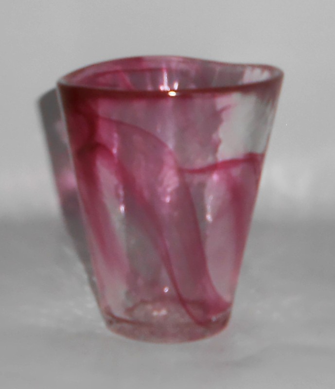 Kosta Boda Glass MINE UHV Ulrica Hydman Vallien Tumbler Pink/Red Swirl
