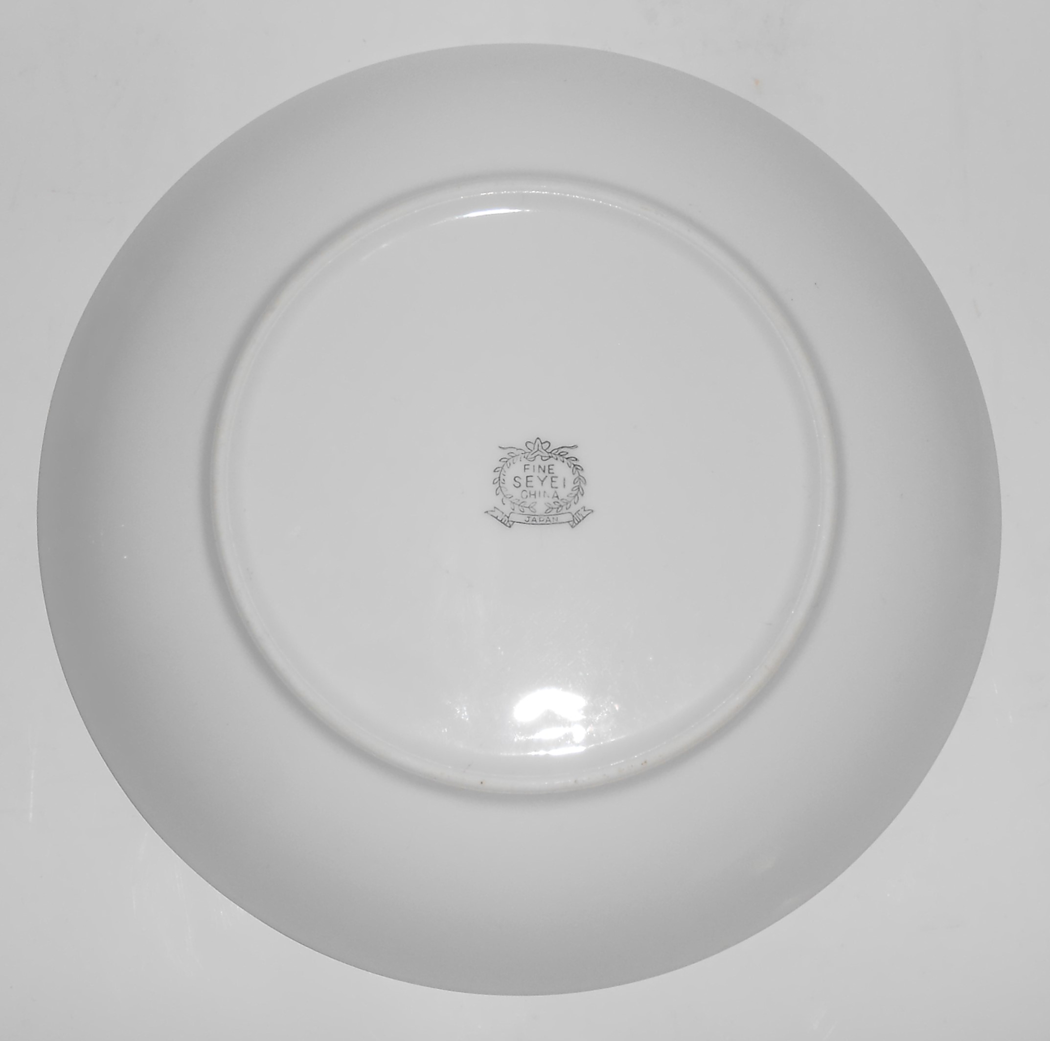 Seyei Fine China Japan Porcelain Silver Bamboo Salad Pl