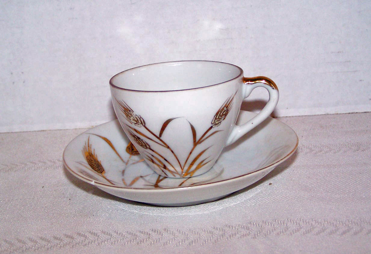 4 Cups & Saucers Demitasse Sets, Shafts of Wheat Design