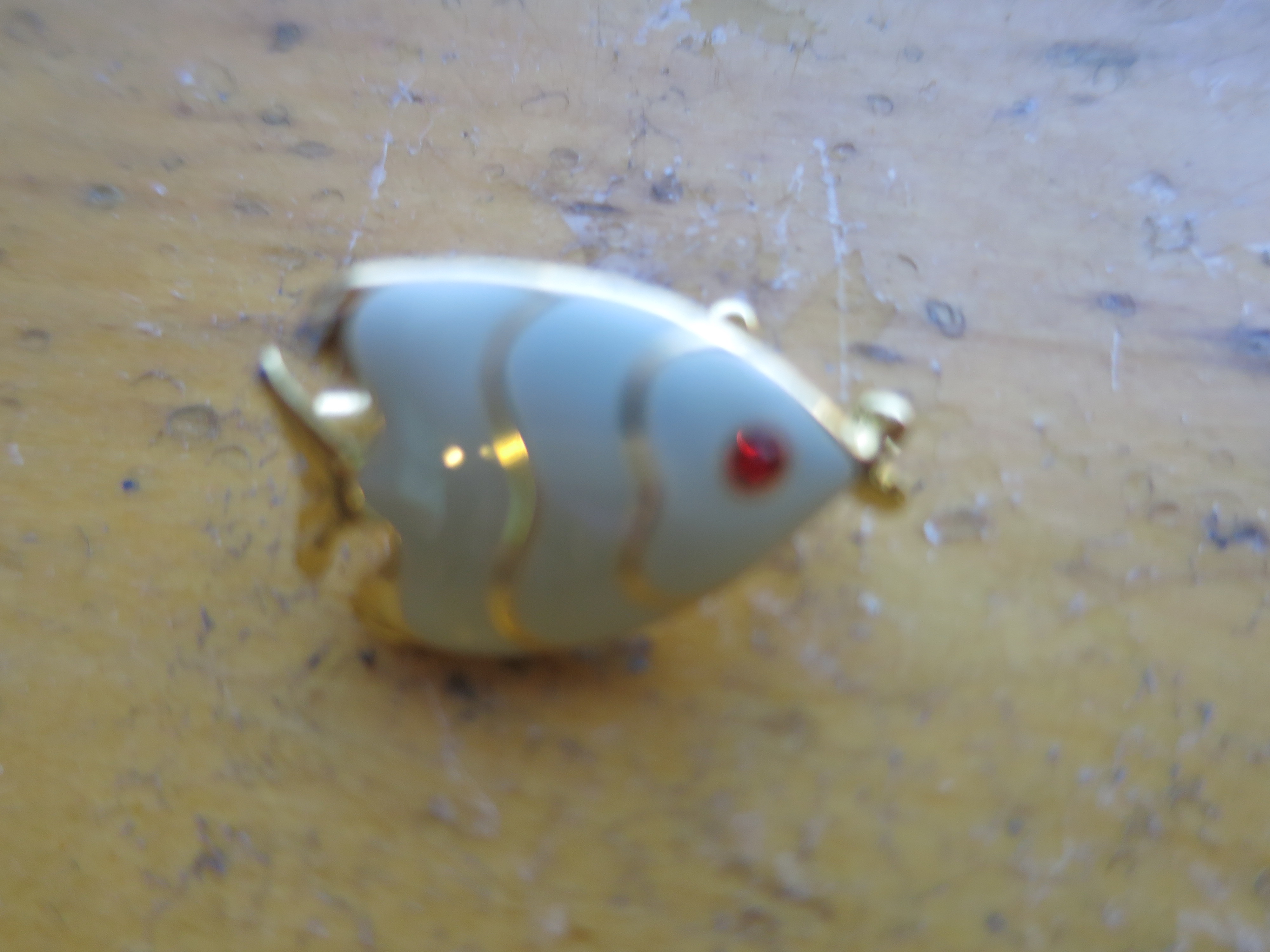 Enamel Painted Fish pin brooch with ruby rhinestone eye