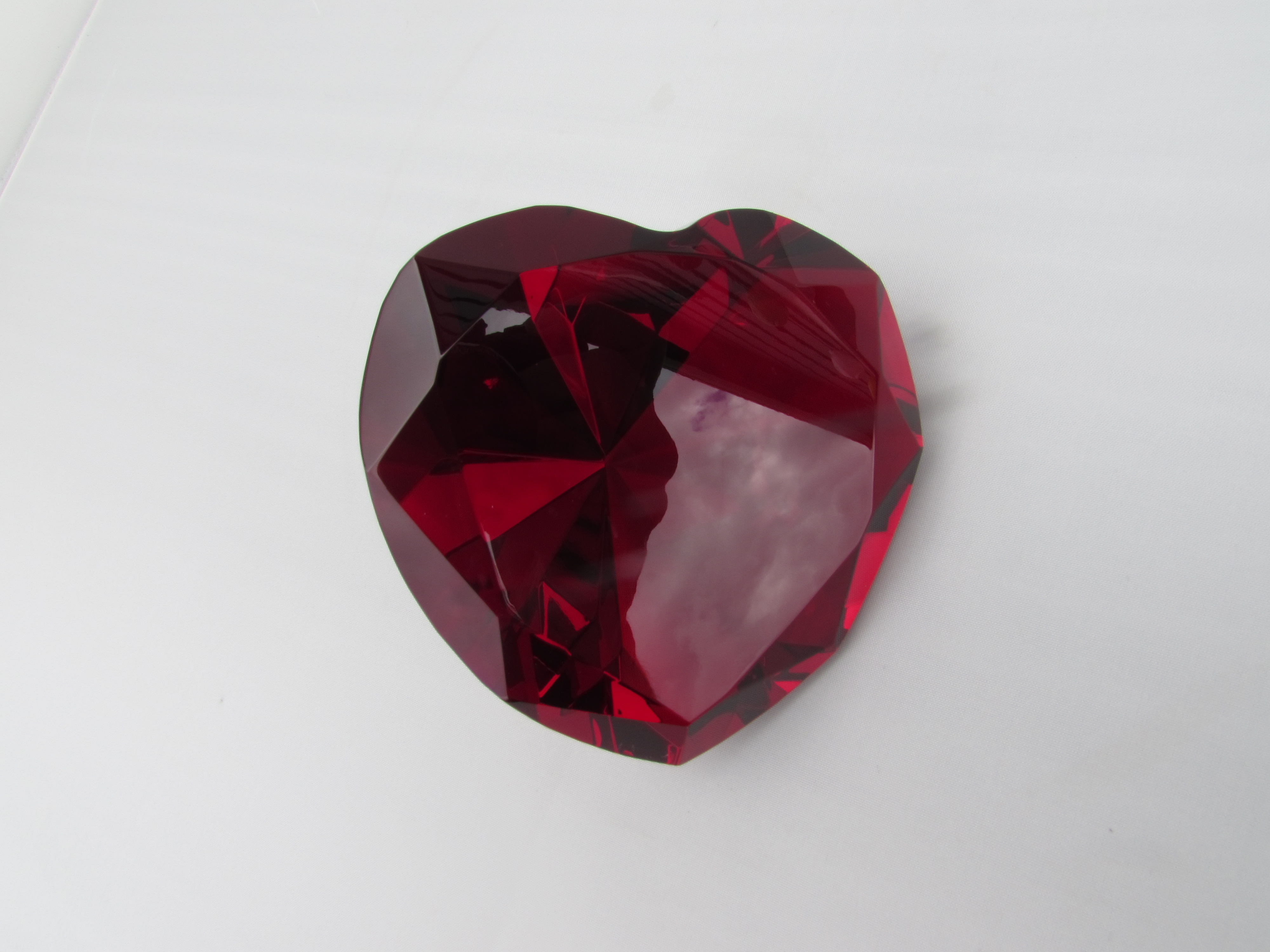 Ruby Red glass Heart Paperweight diamond shape