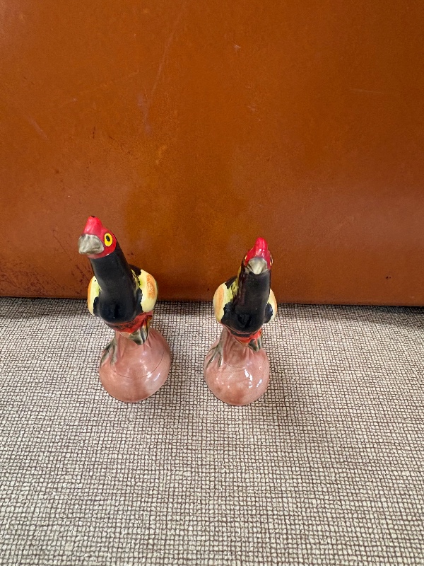 Rare Bird Salt & Pepper Shakers unmarked mid century 1950s