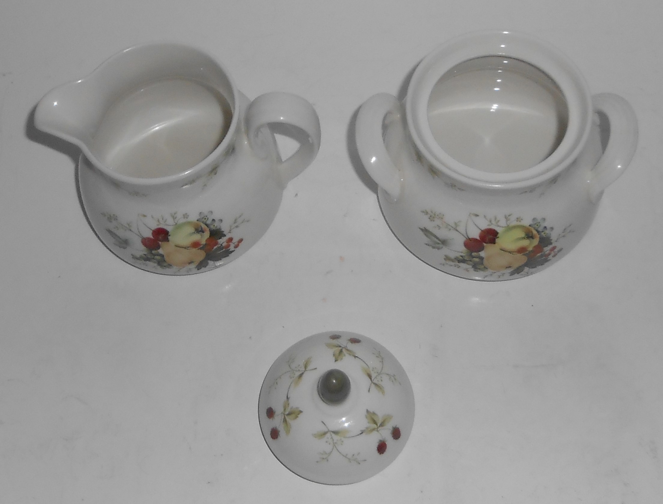 Royal Doulton China Miramont Creamer & Sugar Bowl w/Lid