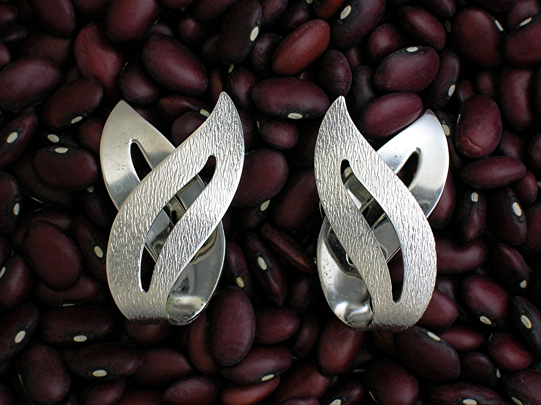 Classic Sarah Coventry Leaf Clip Earrings
