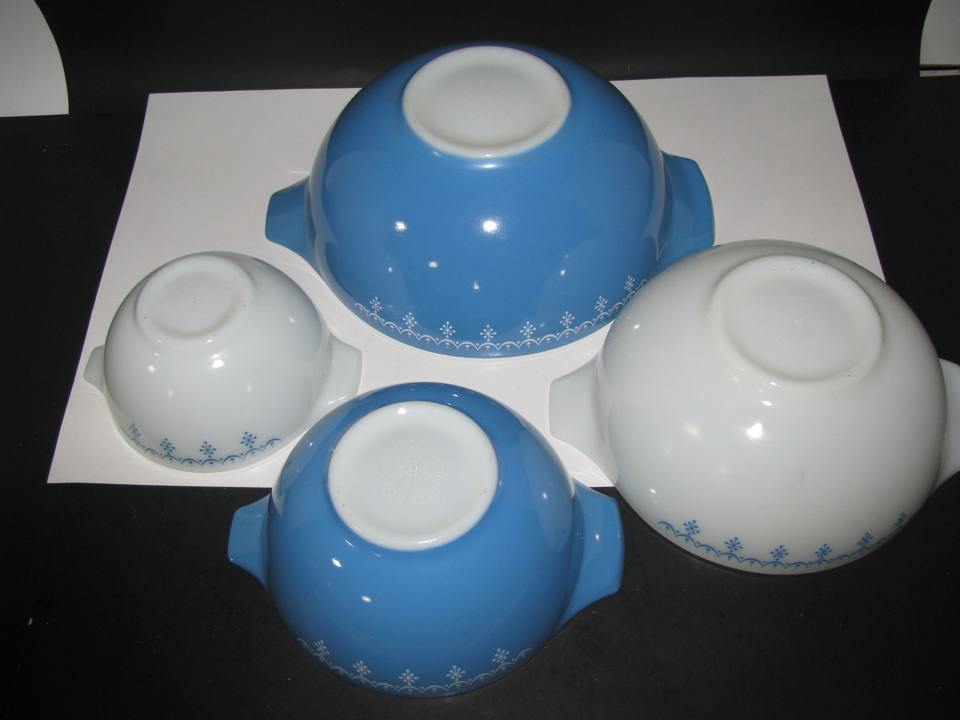 Vintage Pyrex Blue Snowflake Cinderella Four Bowl Set