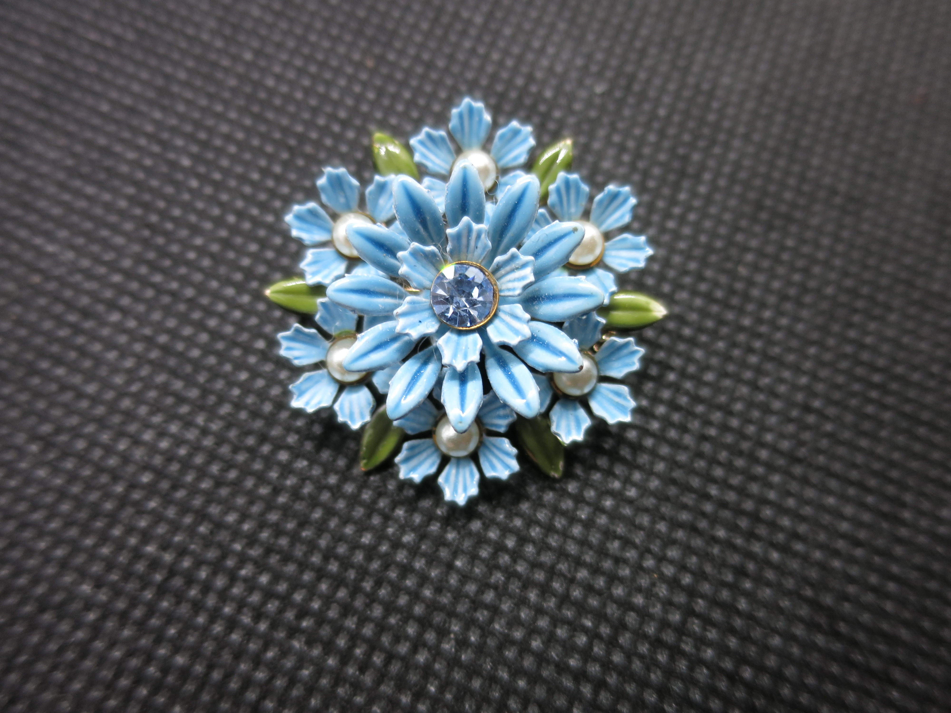Vintage Lisner Blue Enamel Floral Brooch faux pearl blue stone