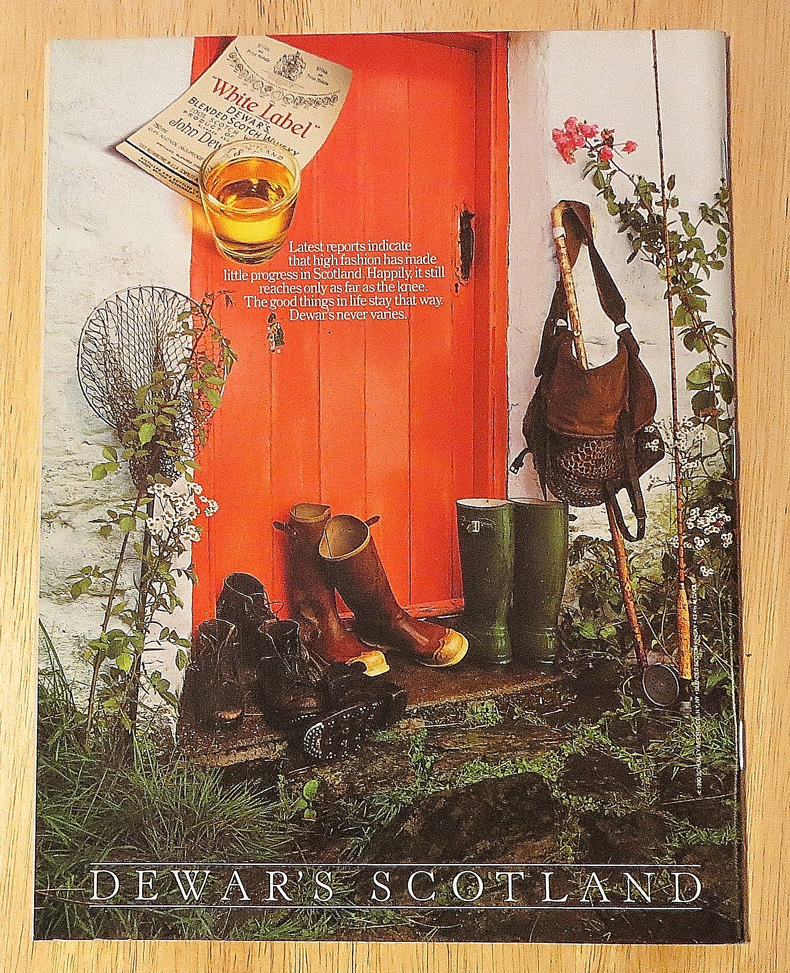 New Yorker Magazine April 30, 1990 Clown On Stilts