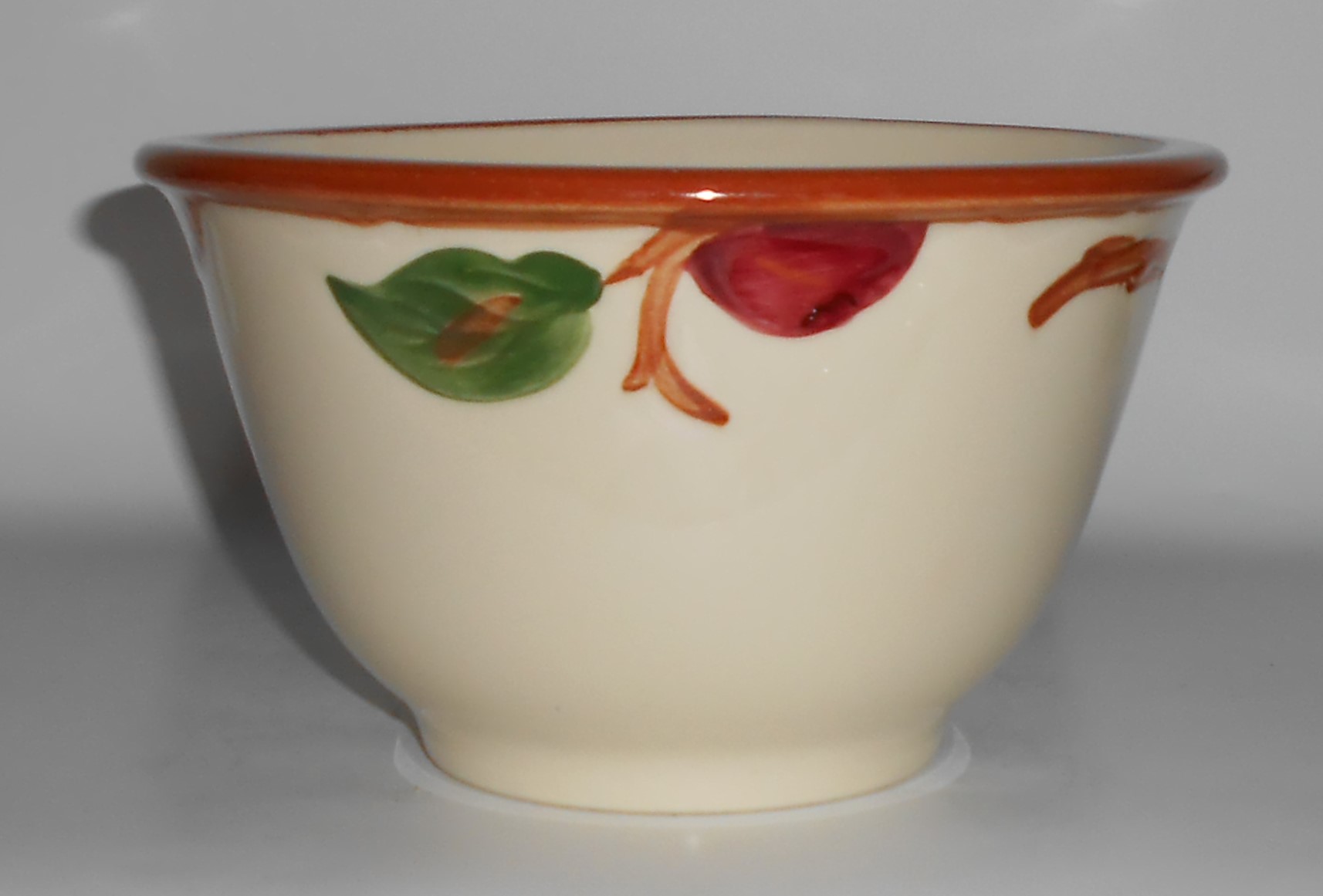 EARLY Franciscan Pottery Apple U.S.A. 7'' Mixing