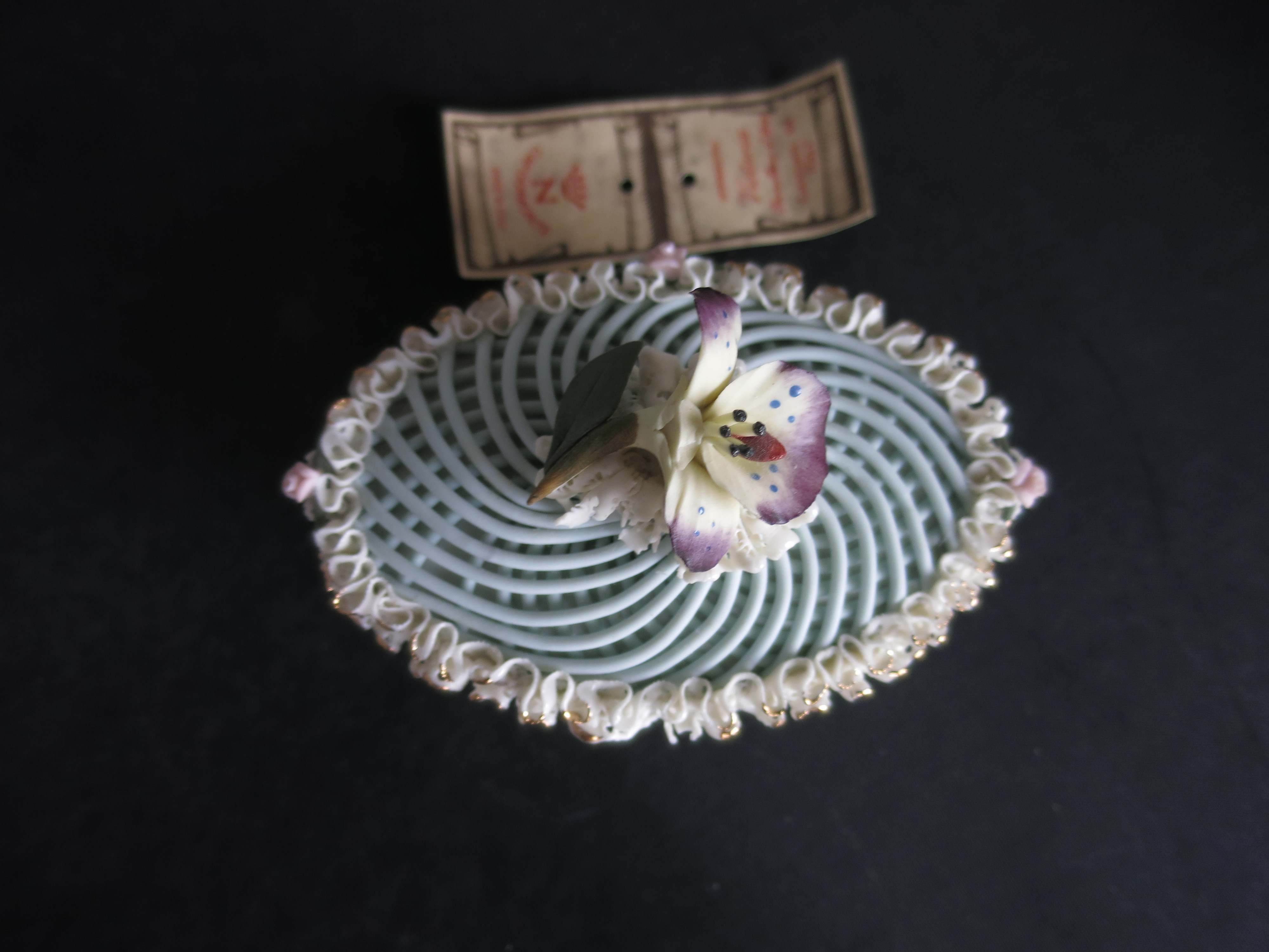 Capodimonte Trinket Box Iris Floral with Lace Edge Oval Shape