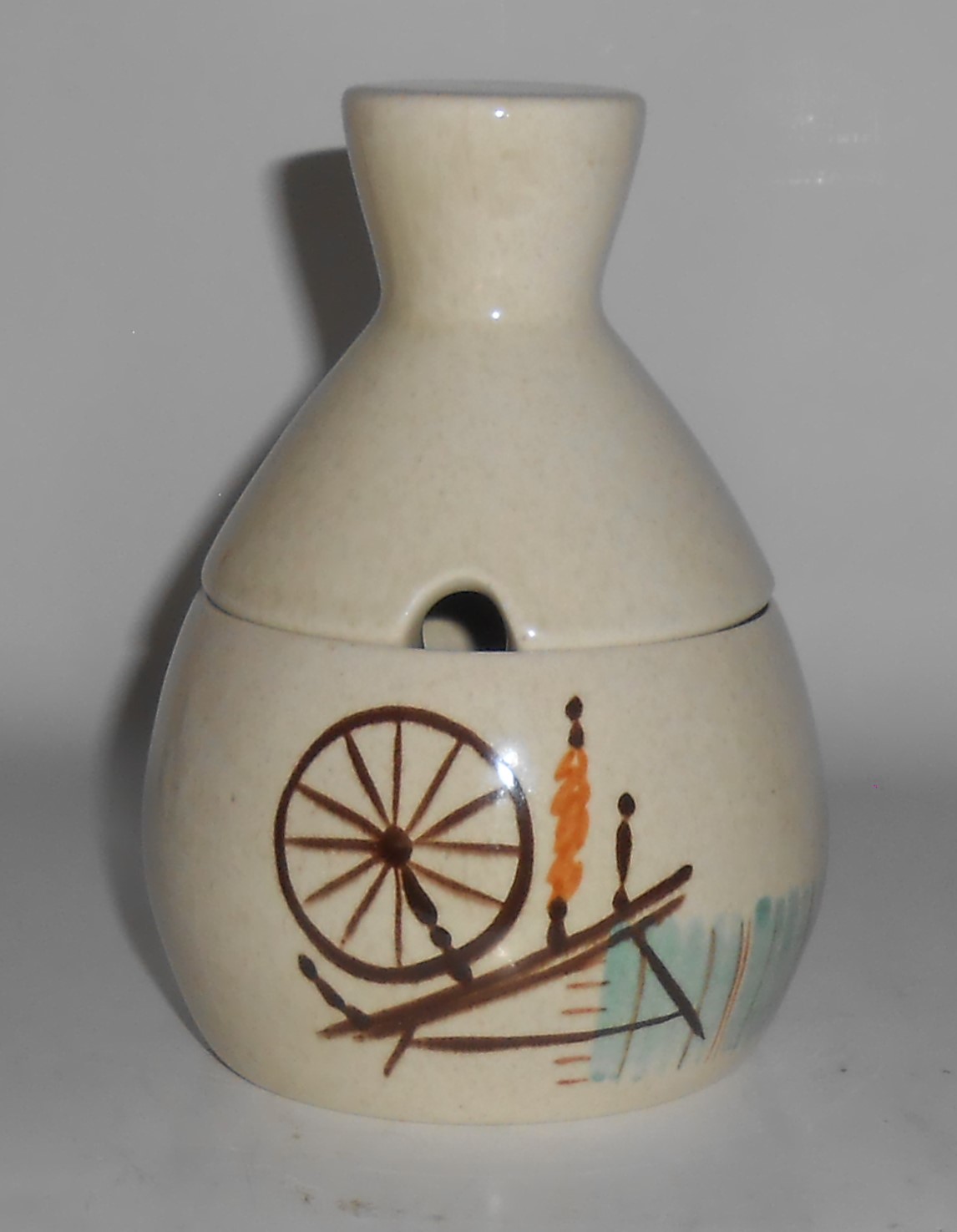 Red Wing Pottery Hearthside Spinning Wheel Sugar Bowl w