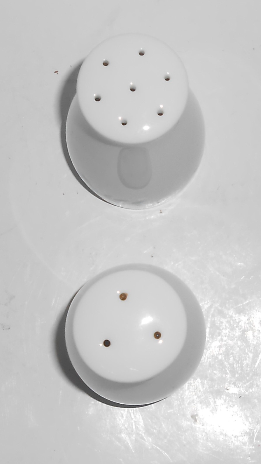 Noritake China Porcelain Country Side Salt & Pepper Sha