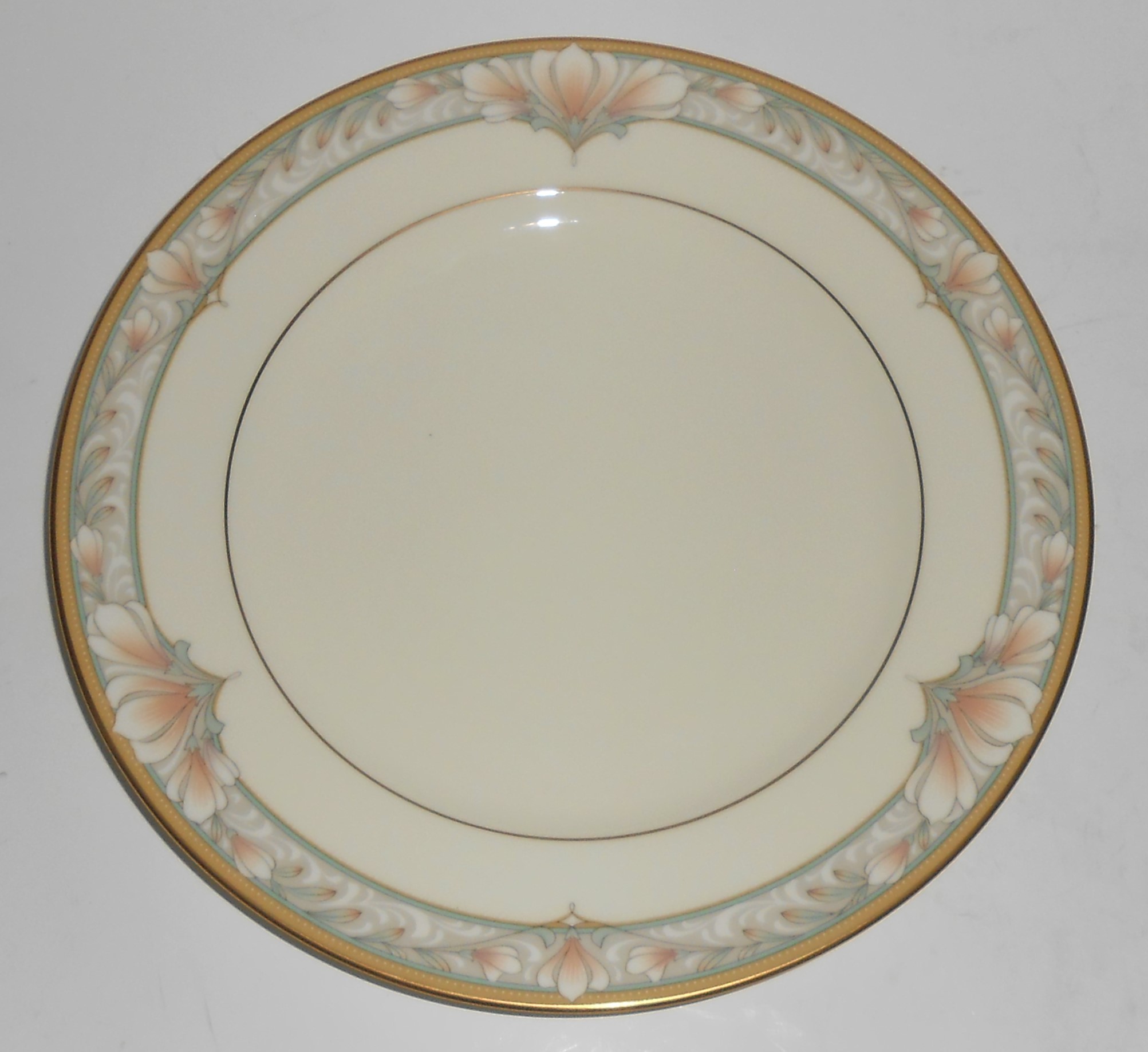 Noritake China Porcelain Barrymore Gold 9737 Salad Plat