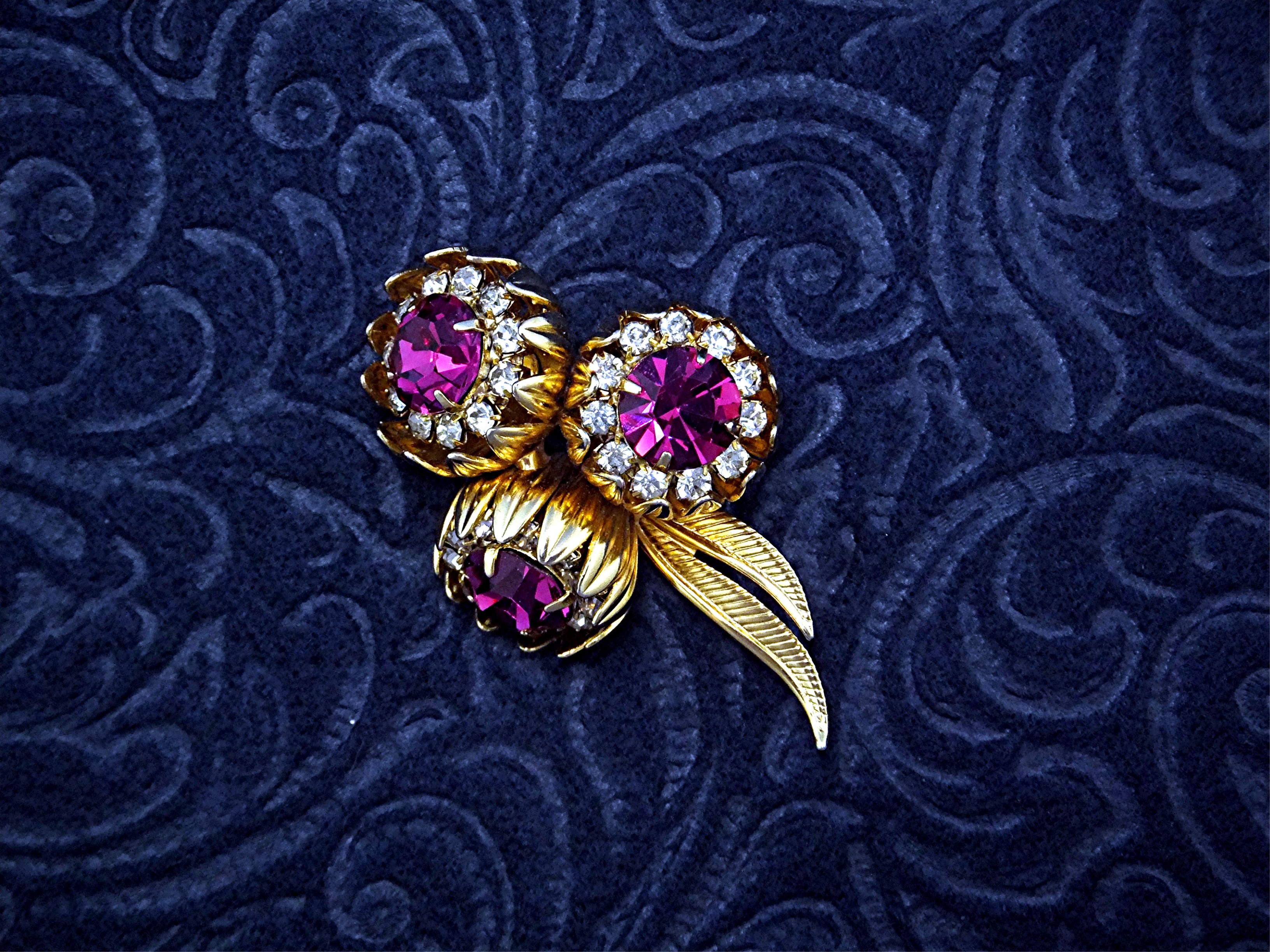 Brooch KRAMER Gold Tone Fuchia White Crystal Flowers