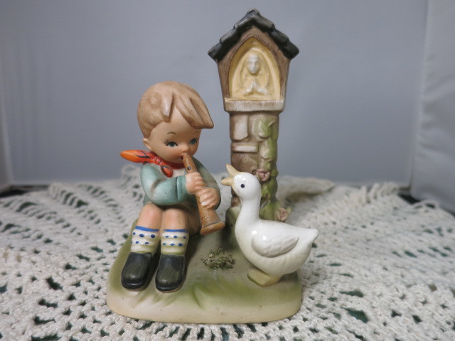 Boy Playing Horn for Goose  Erick Steuffer Figurine
