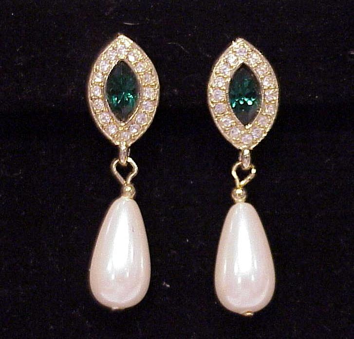 Emerald Green And Clear Rhinestone And Pearl Pierced Earrings