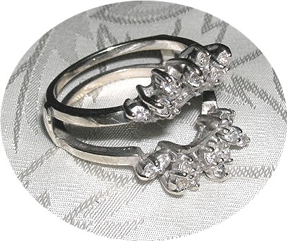 14K White Gold & Diamonds Flower   Ring Guard