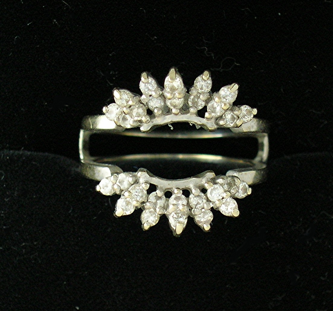 14K White Gold & Diamonds Flower   Ring Guard