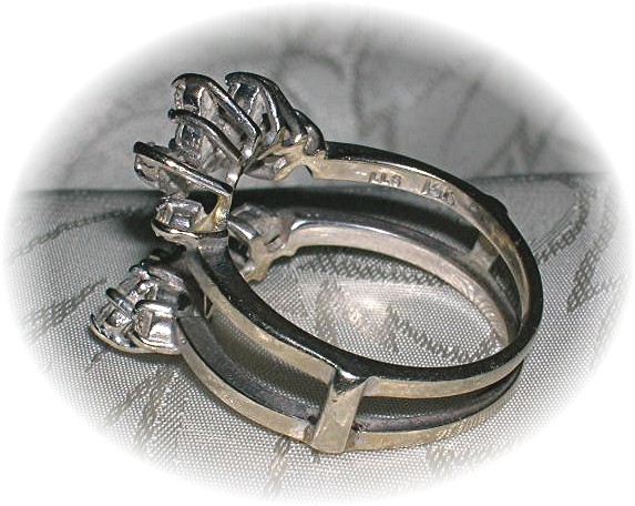 14K White Gold & Diamonds Flower   Ring Guard