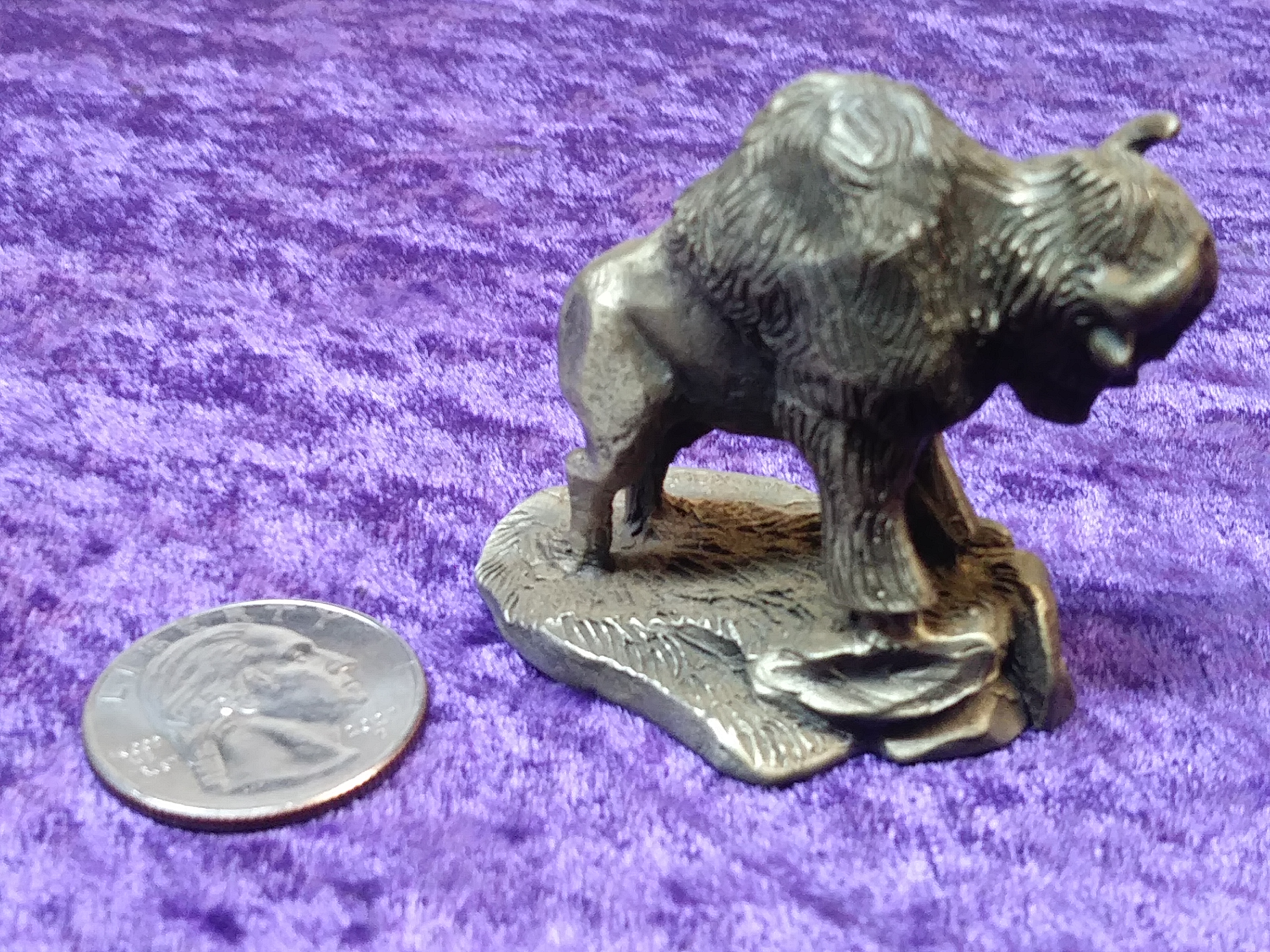 Buffalo Pewter Miniature The Lookout