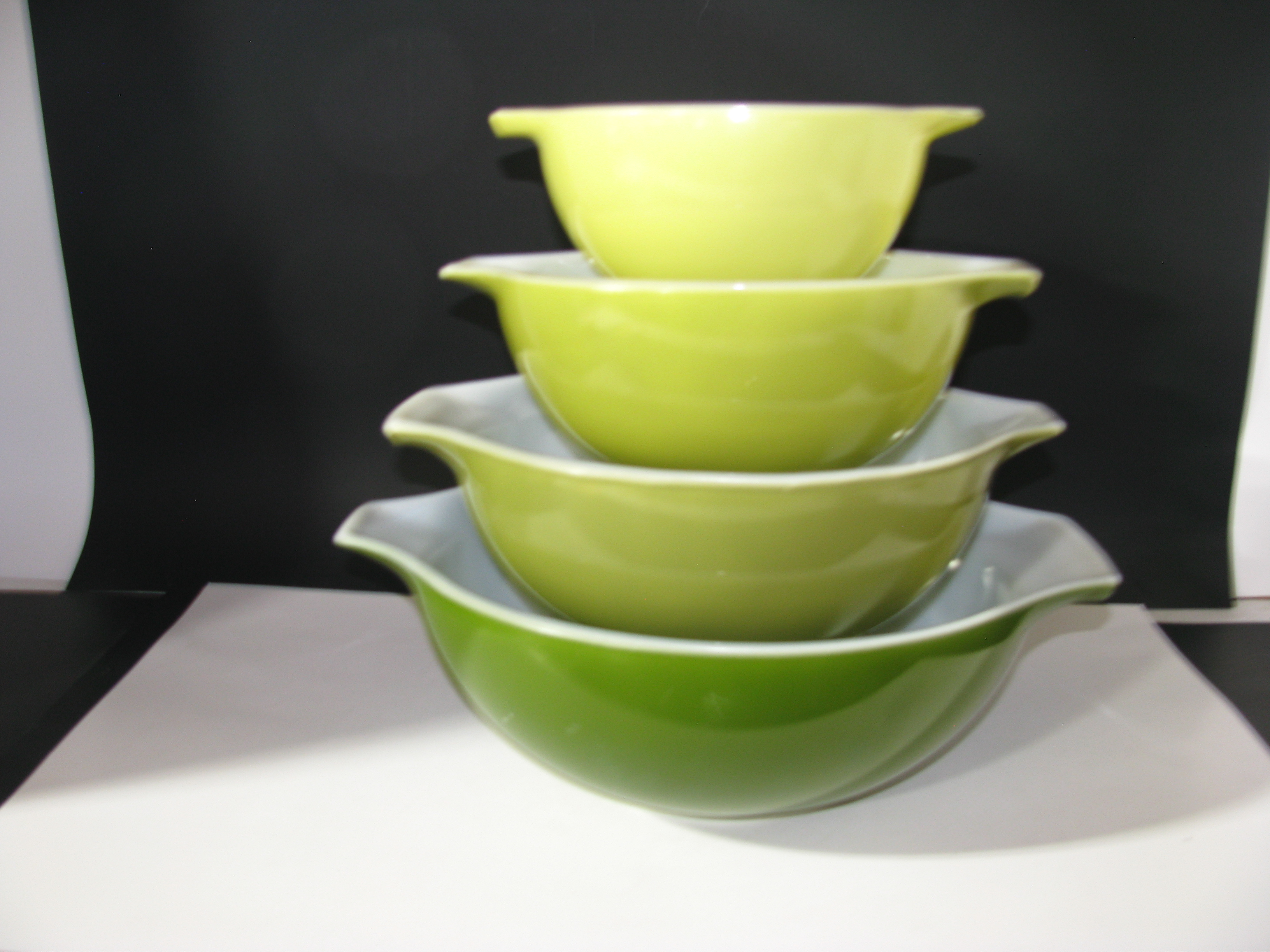 Vintage Pyrex Set of Verde Cinderella Bowls
