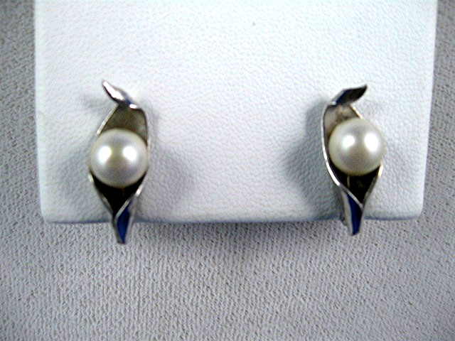 Sterling Silver 950 Cultured Pearl Earrings.
