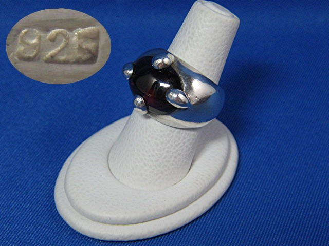 Sterling Silver Cabochon Garnet Glass Ring