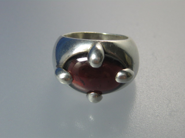 Sterling Silver Cabochon Garnet Glass Ring