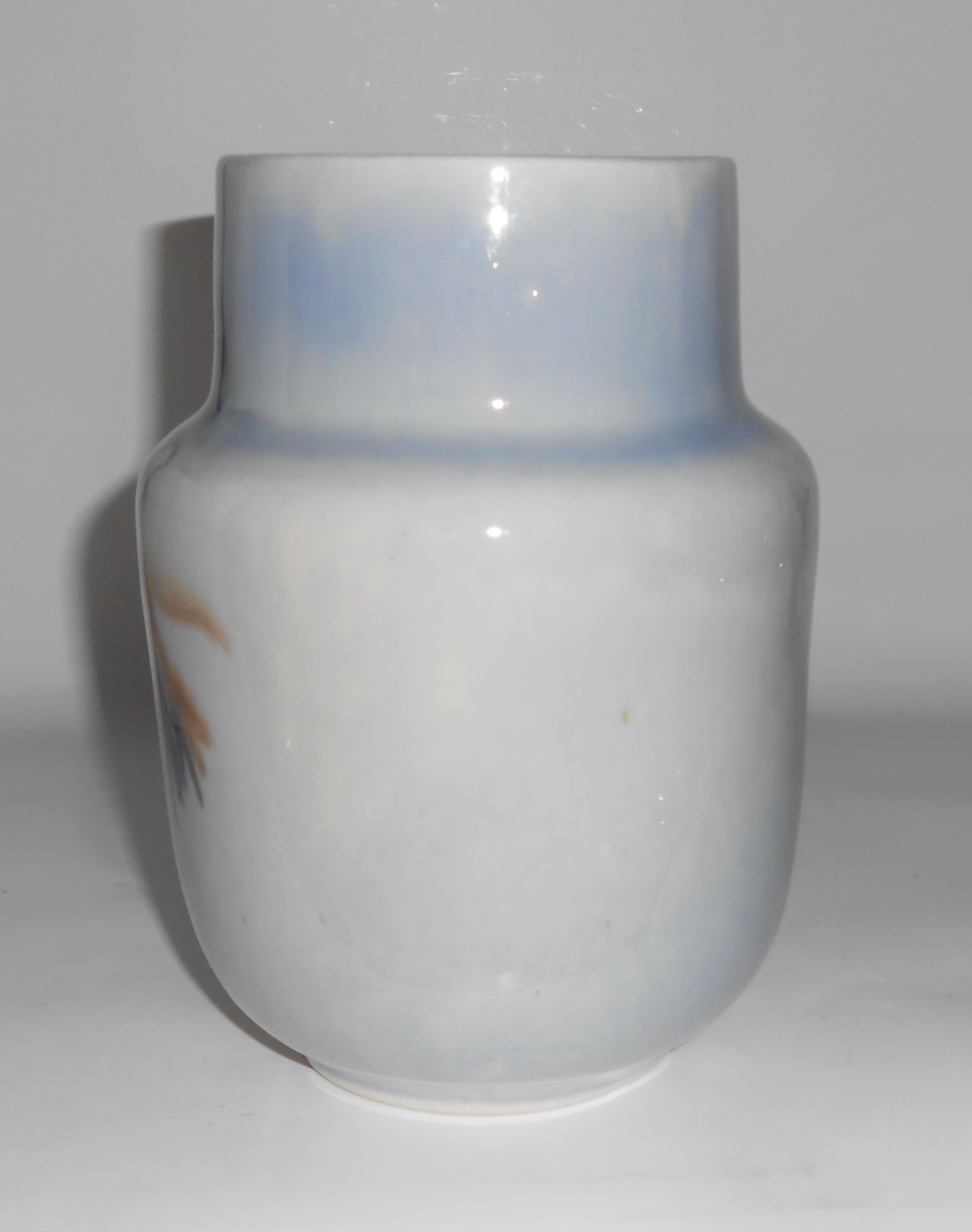 Vontury Pottery Large Pine Cone Decorated Vase!