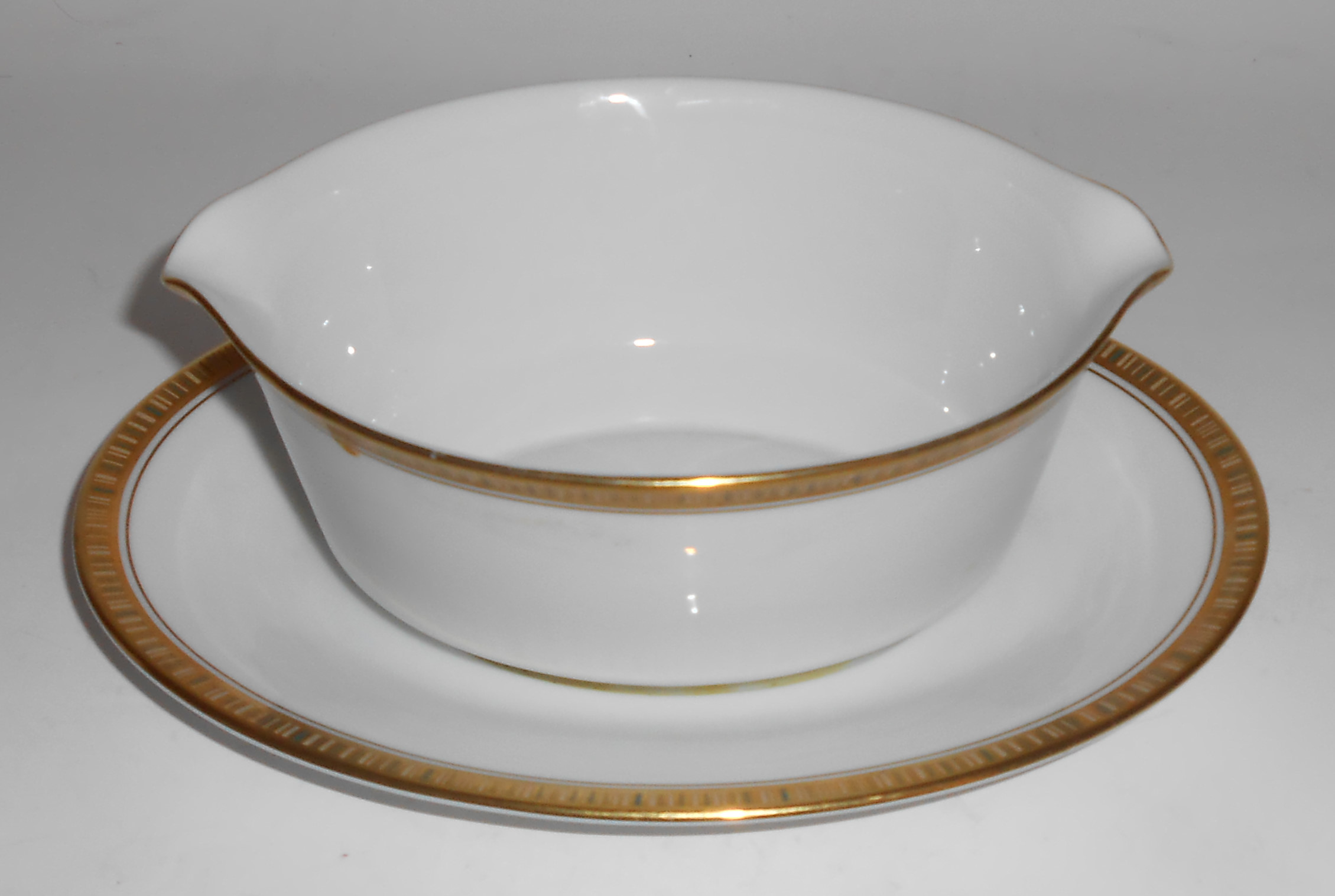 Noritake Porcelain China Goldlane Gold Gravy Bowl Mint