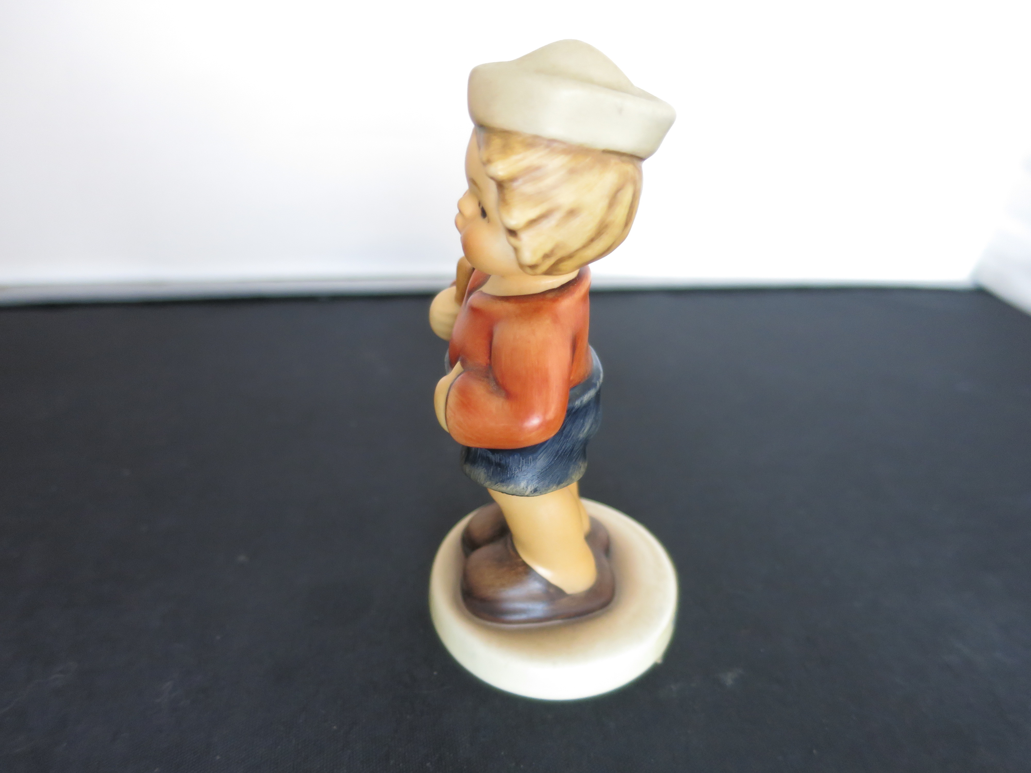 First Mate Hummel Goebel Club Figurine 2148/B 2001