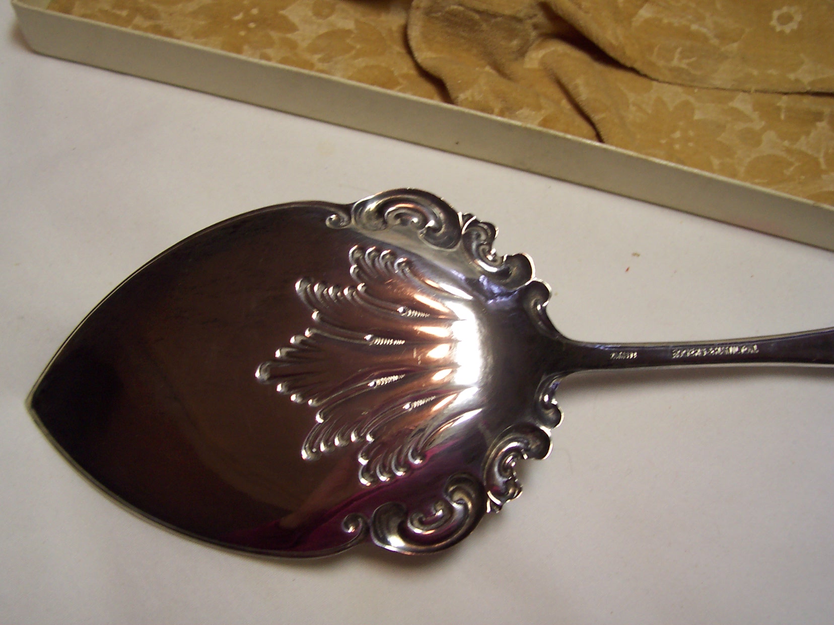 Rogers & Hamilton Pie Server W/Box